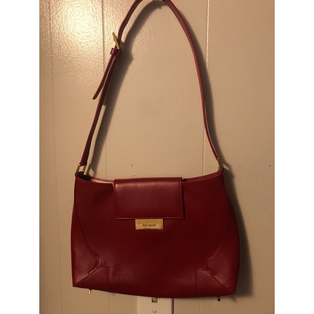 ✨ ST JOHN ✨ red shoulder bag purse